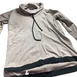 Lyn grey sweatshirt with black trim drawstring at neck thick quality